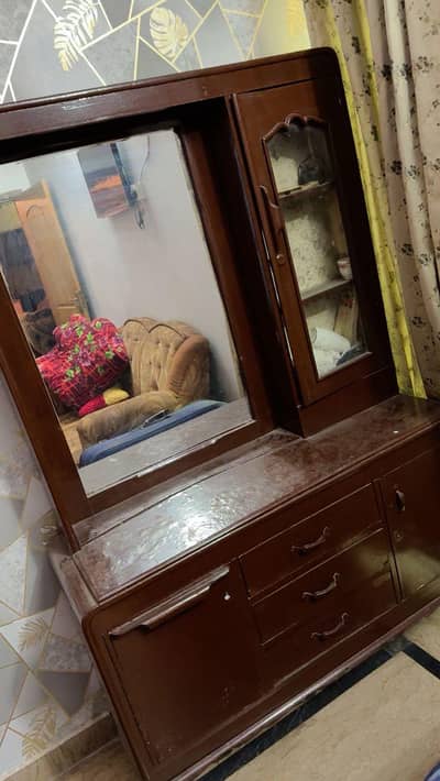dressing table of solid wood sale on a very reasonable price