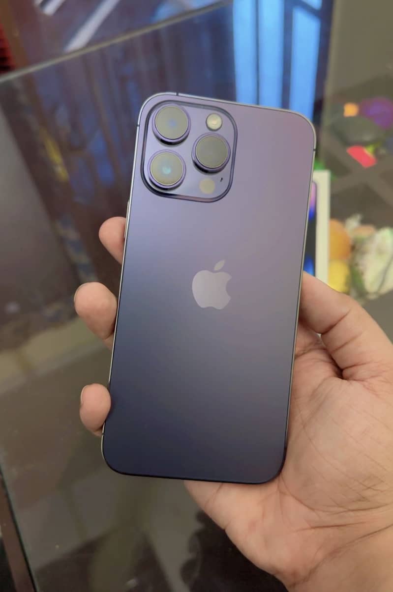 iPhone 14 Pro Max 1