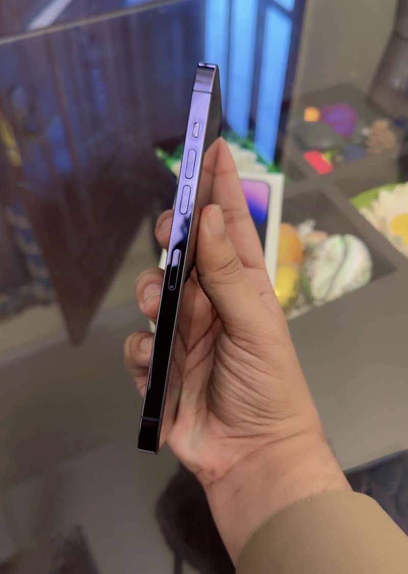 iPhone 14 Pro Max 2