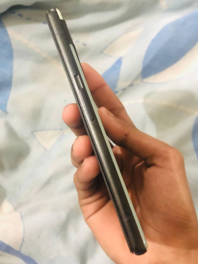 Pixel 6a 1