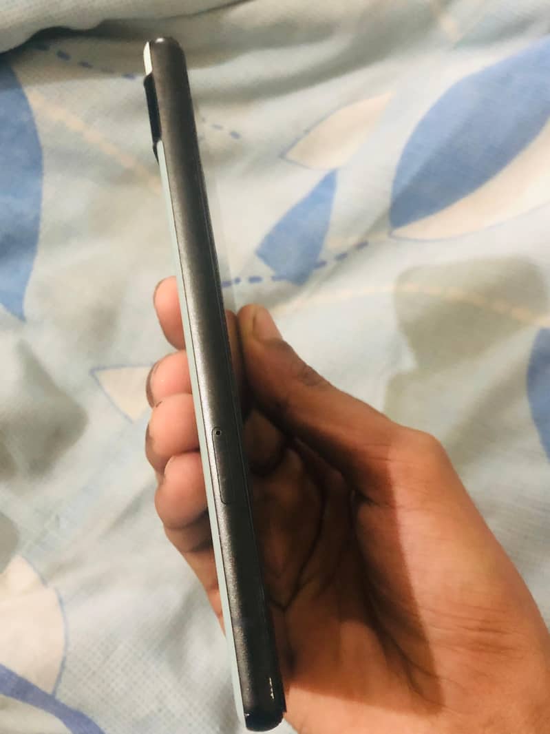 Pixel 6a 3