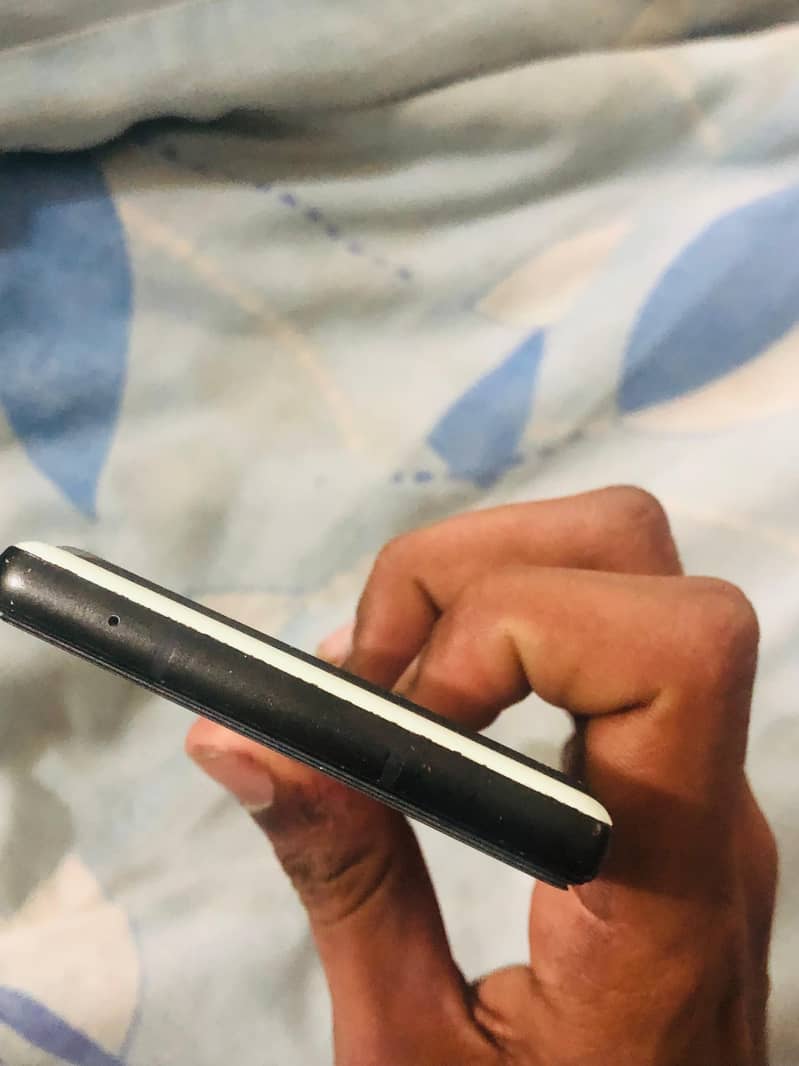 Pixel 6a 4