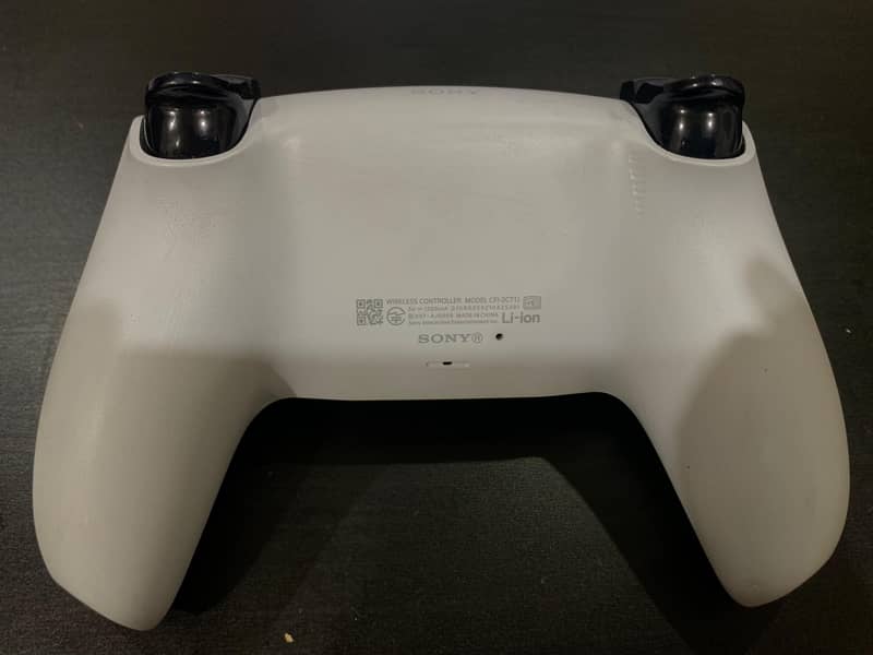 PS5 controller 1