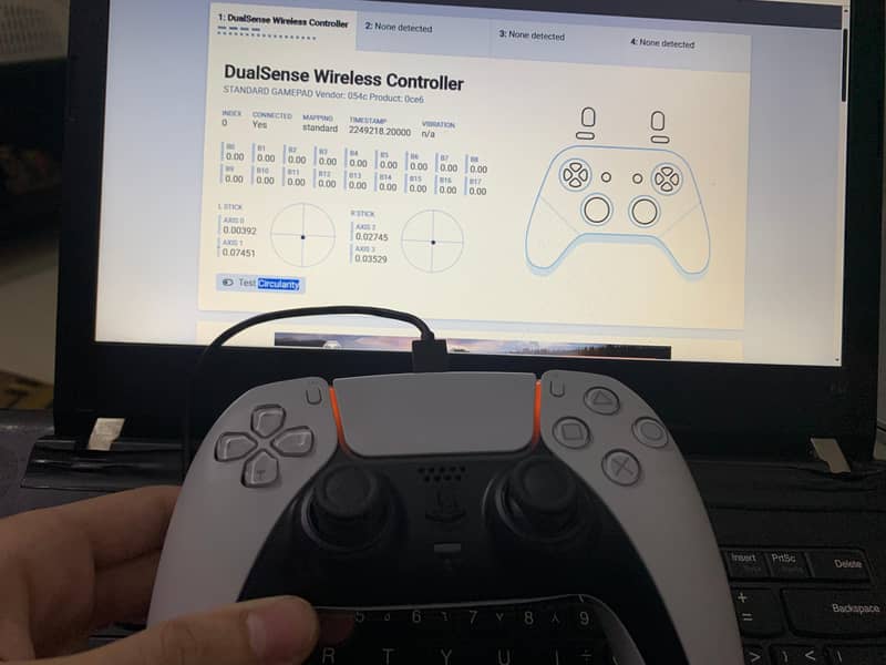 PS5 controller 3