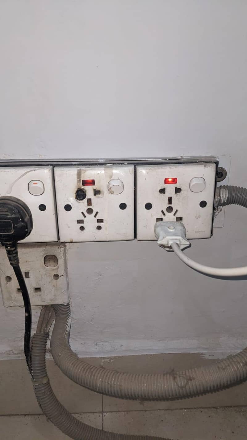 Electrician 4