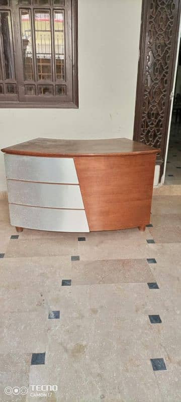 Office Reception Table Excellent Condition 0