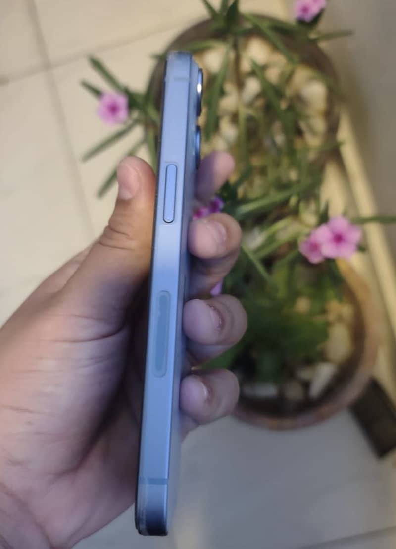 iPhone 14 2