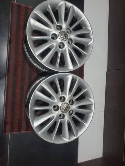 Crown Royal Saloon genuine rims