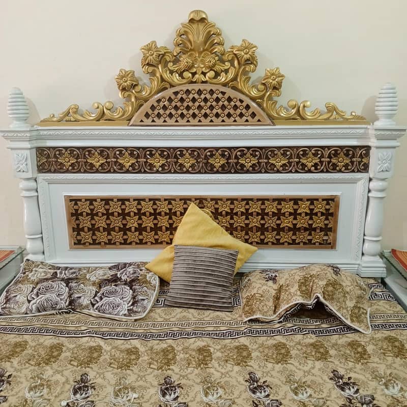 king size bed & dressing 1