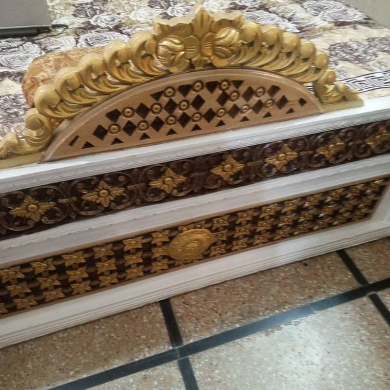 king size bed & dressing 2