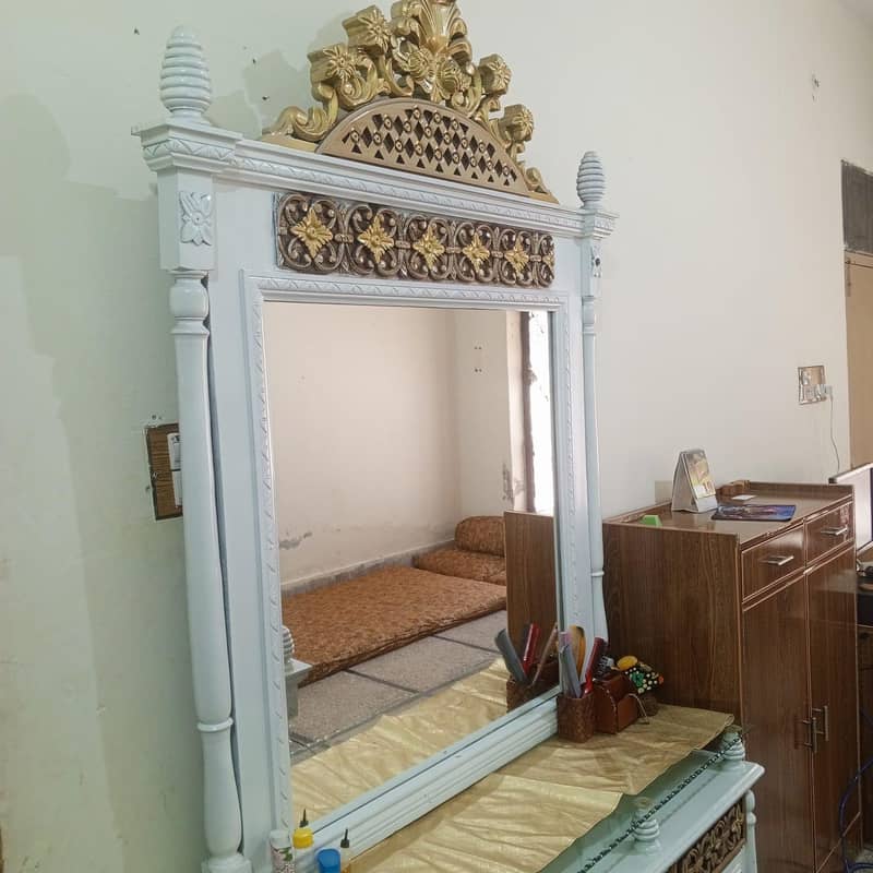 king size bed & dressing 5