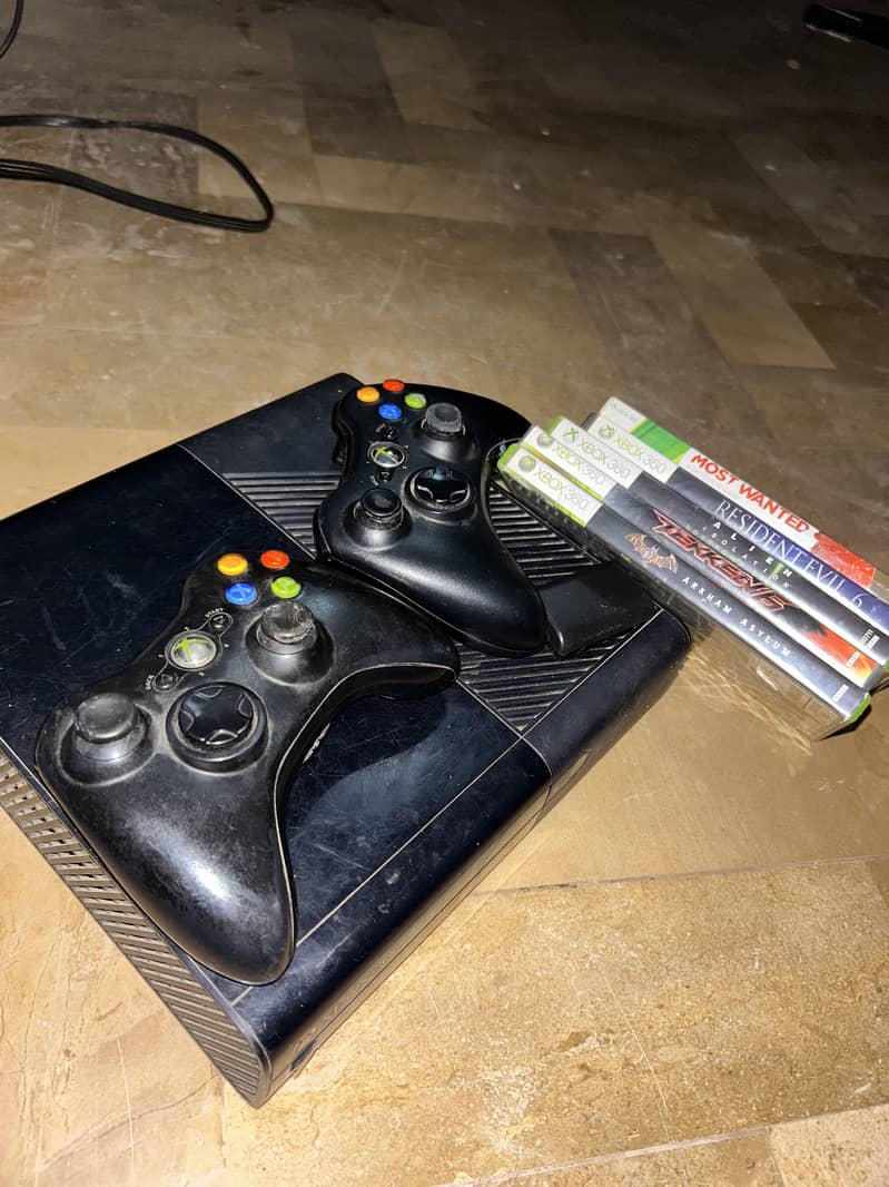 Xbox 360 mint condition 0