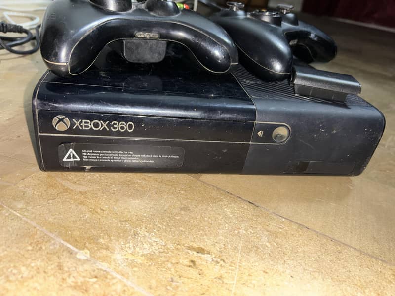 Xbox 360 mint condition 2