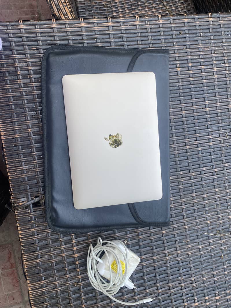 Macbook pro 2016 1