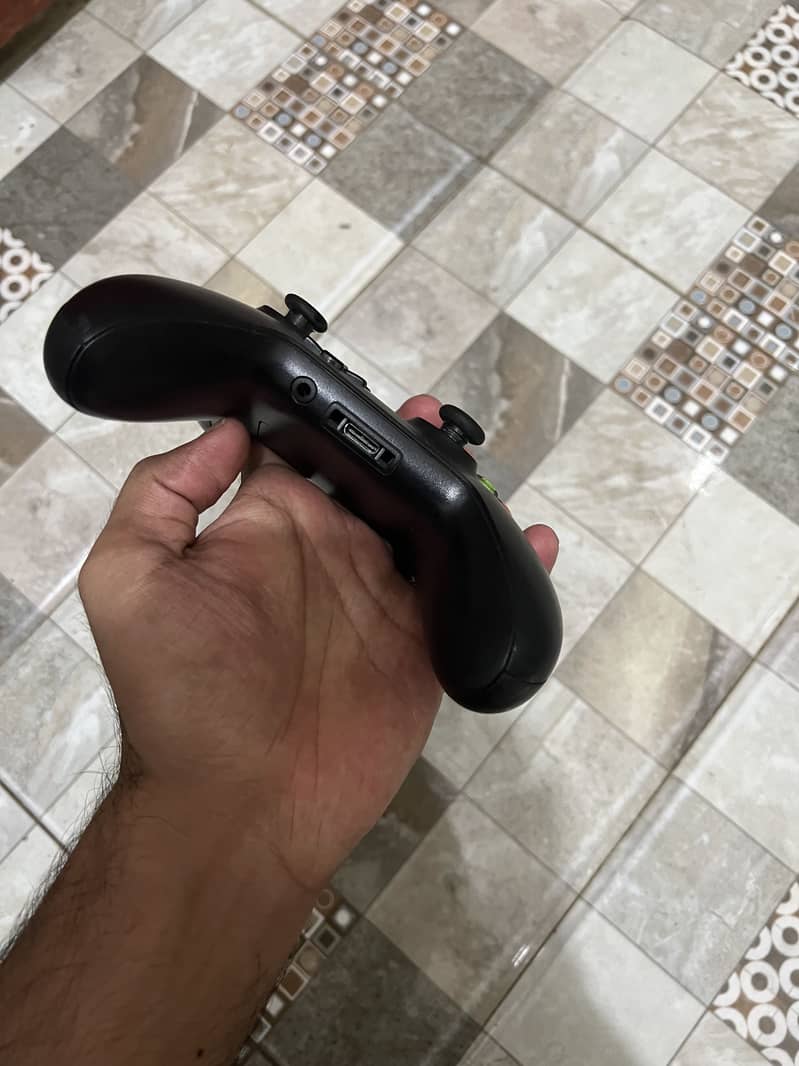 Xbox one original controller 2