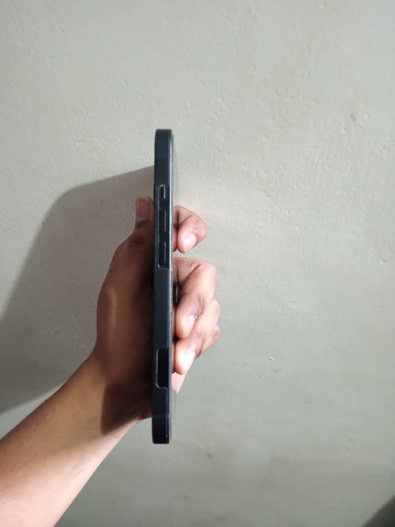 Apple iPhone 14 2