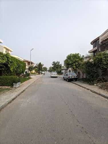 DHA Phase 5, Sector C Corner Plot . Beautiful Location Level Plot , Best Time For The Investors