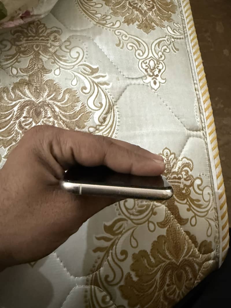 Iphone 11 pro 2