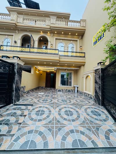 8 Marla House For Sale In College Road Lahore