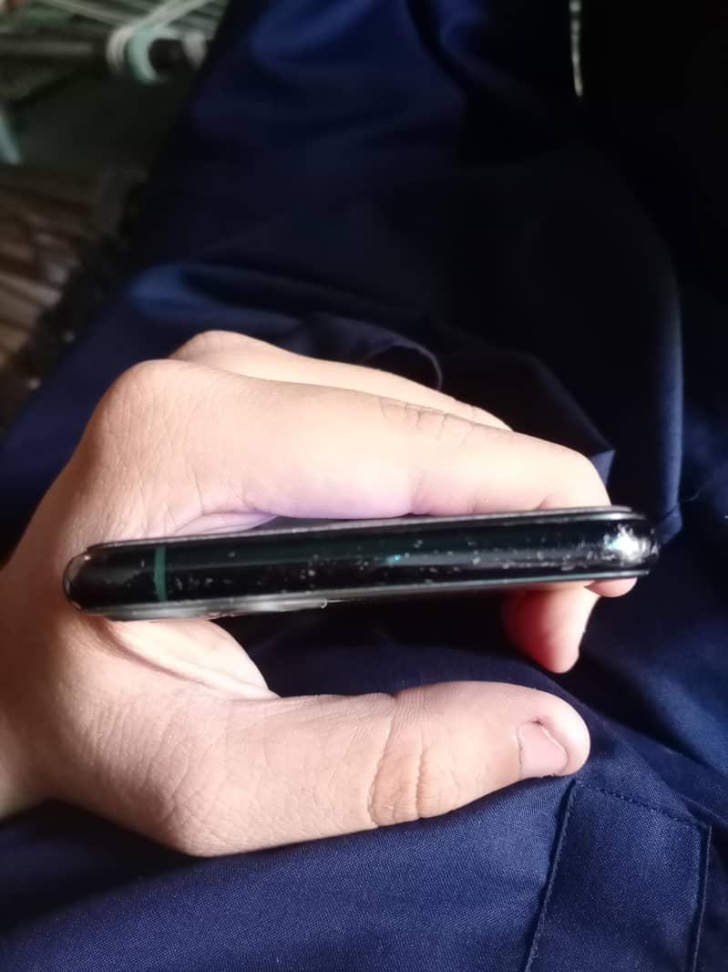 iphone 11 pro max 2