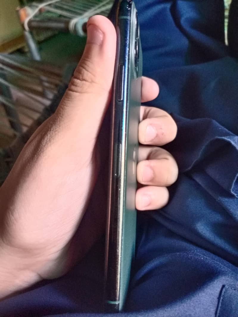 iphone 11 pro max 3