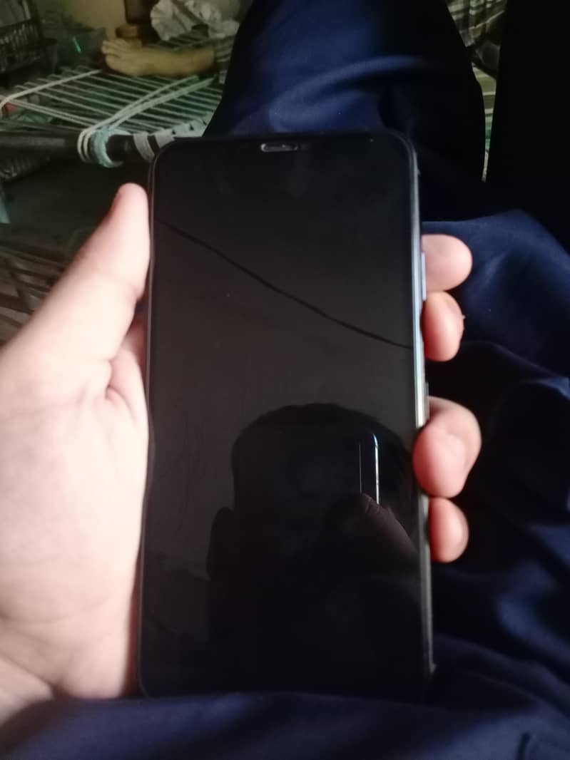 iphone 11 pro max 6
