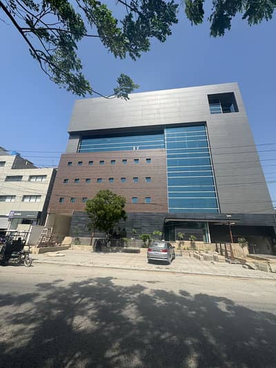 Building for rent/showroom