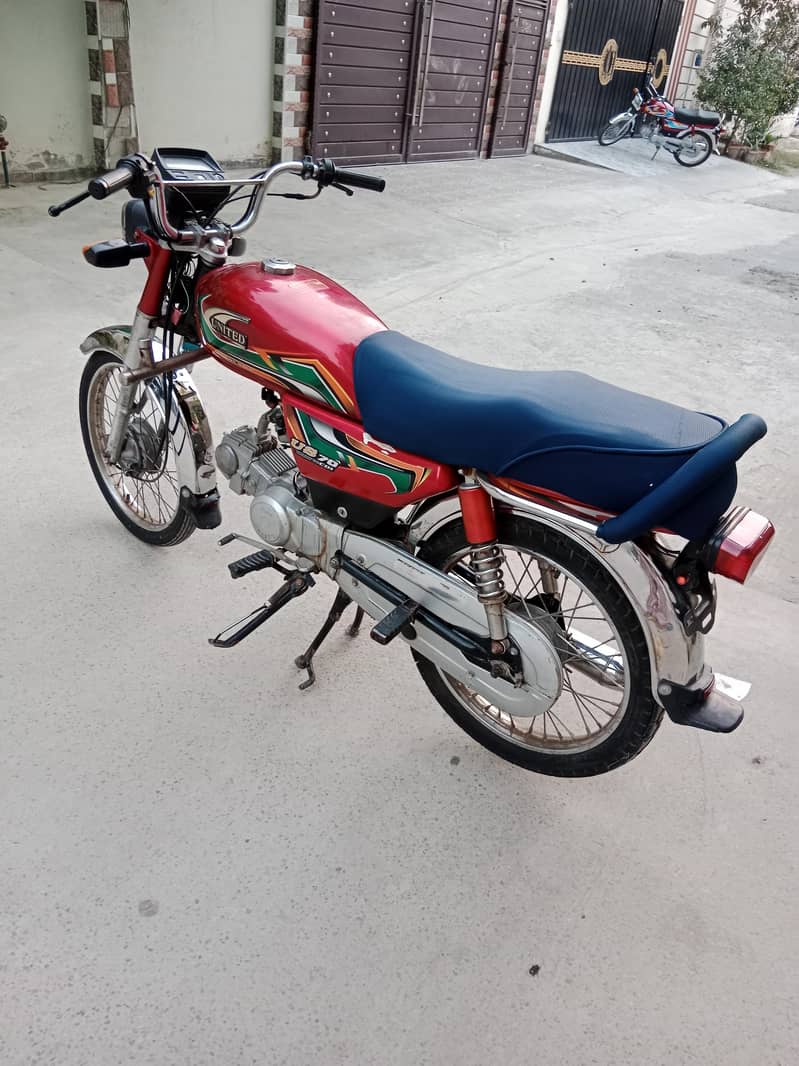 United 70cc 1