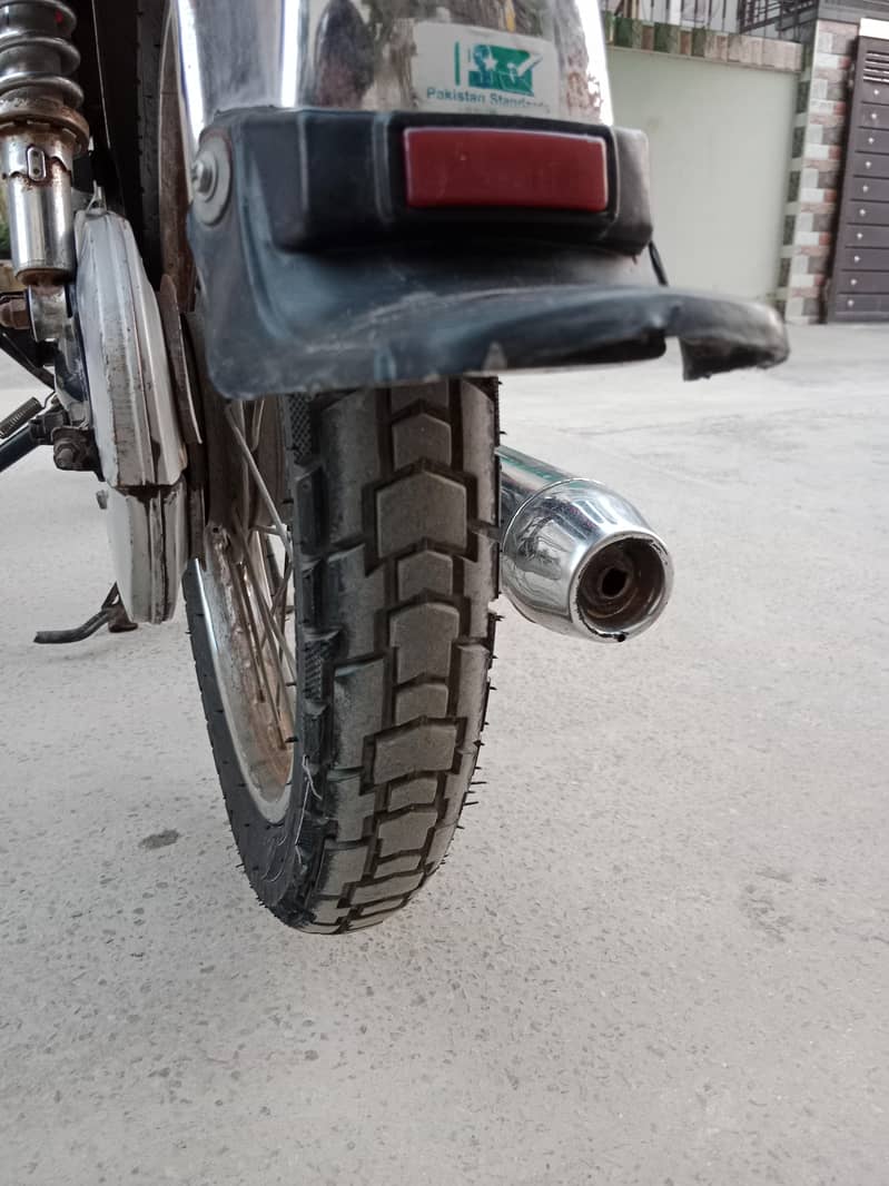 United 70cc 5