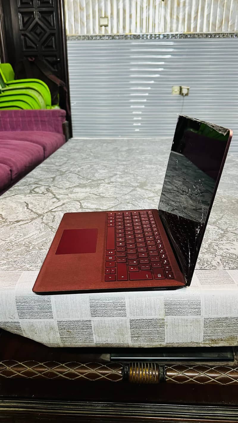Microsoft Surface Laptop2 2