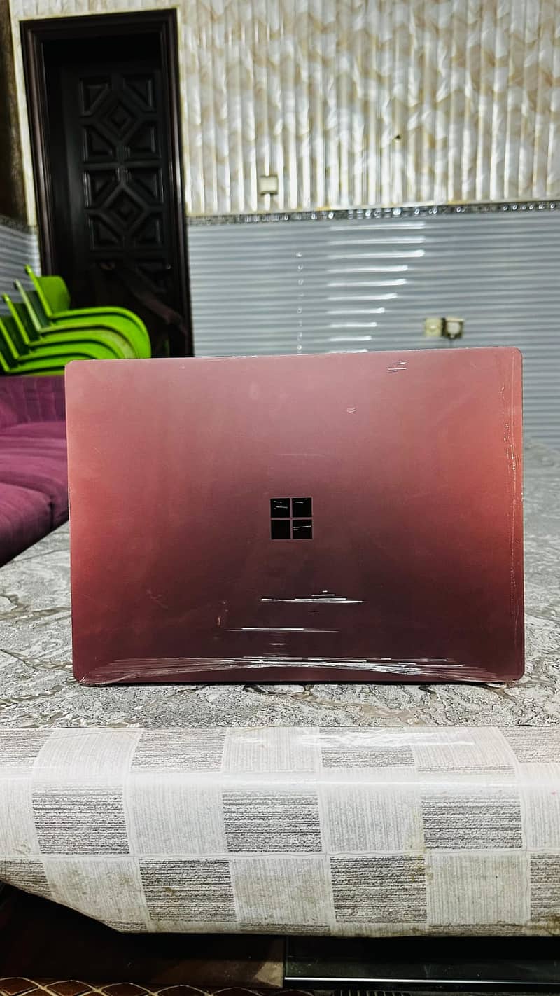 Microsoft Surface Laptop2 3