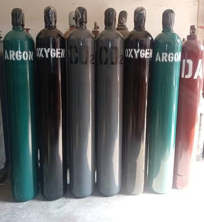 Oxygen Cylinder with Regulator , Mask