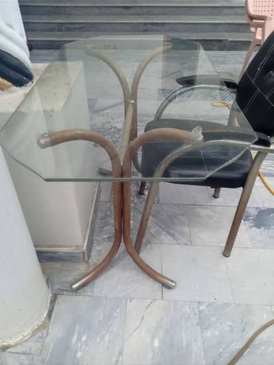 coffee table office table shishy wla table with 1 chair condition good