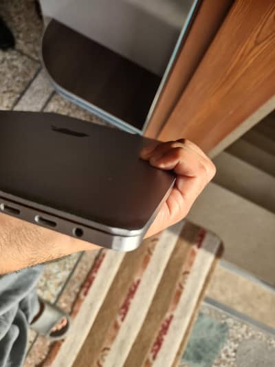 macbook pro 13 inch 2019 model
