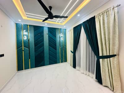 5 MARLA BRAND NEW HOUSE AVAILABLE FOR RENT