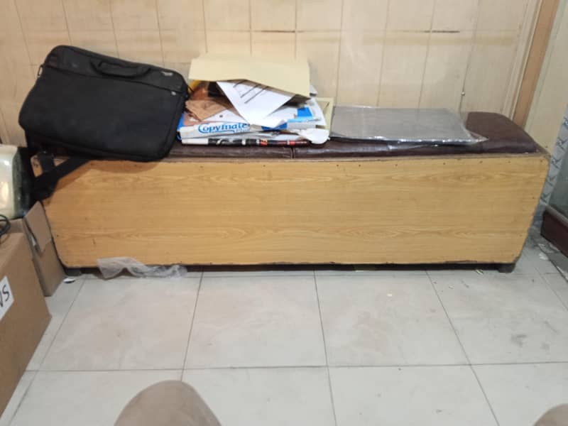 Sitting Table 4 persons 0