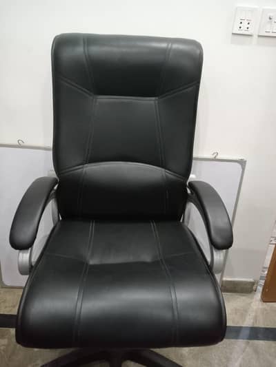 Revolving chair