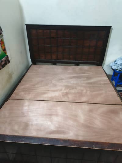 Double Wooden Bed – Solid Finish Aur Zabardast Price!