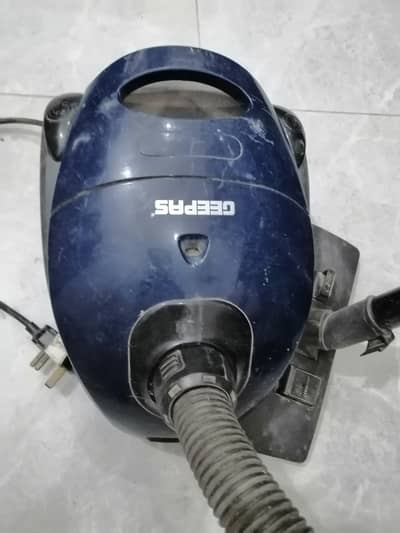 Geepas Vaccum Cleaner  Blue