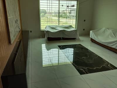 Defence 8 Kanal Upper Portion ideal Location
