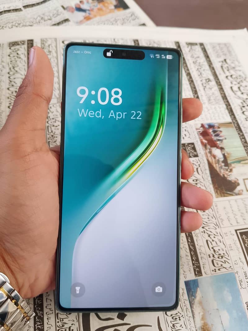 Tecno Camon 40 Complete Box 4