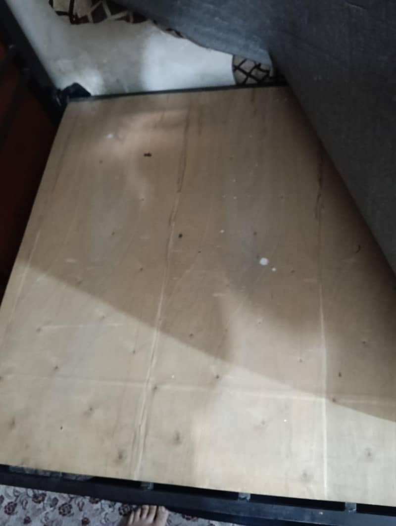 solid iron single bed without matress 2