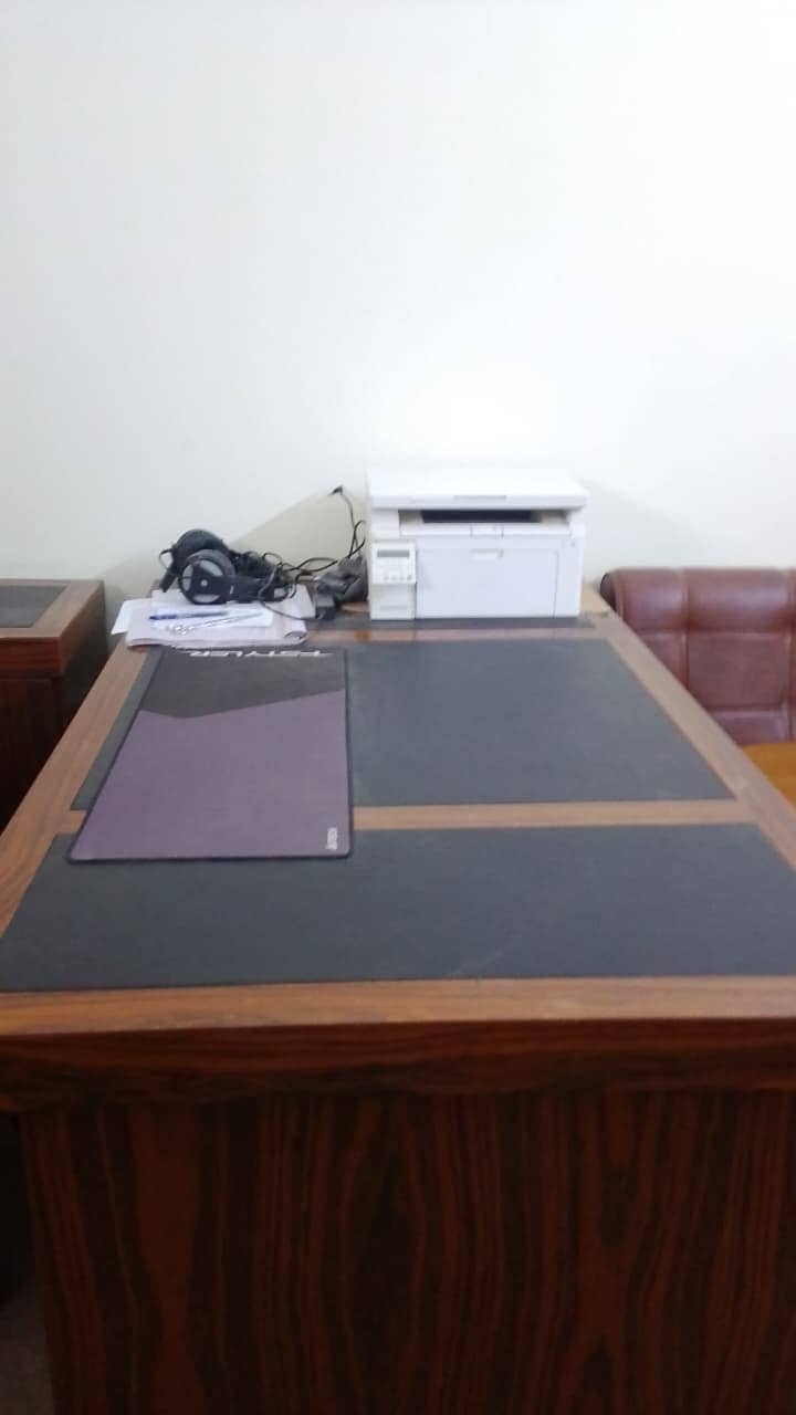 Large Size Table With Side Table 1