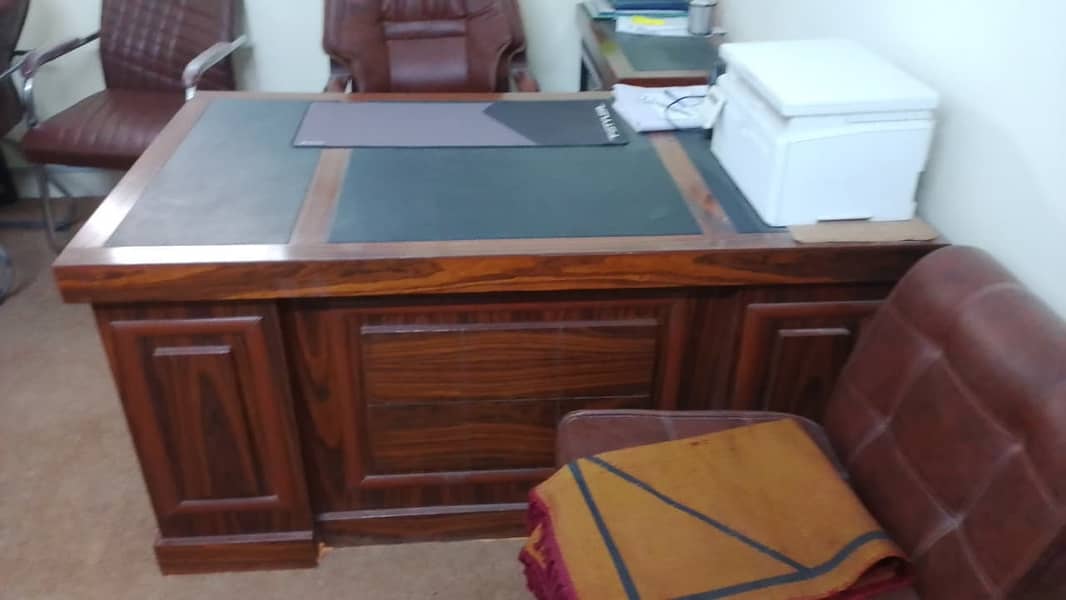 Large Size Table With Side Table 2