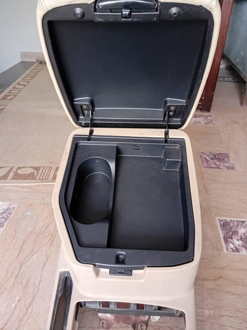 Center Console Assembly 2