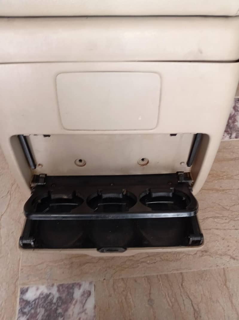 Center Console Assembly 4