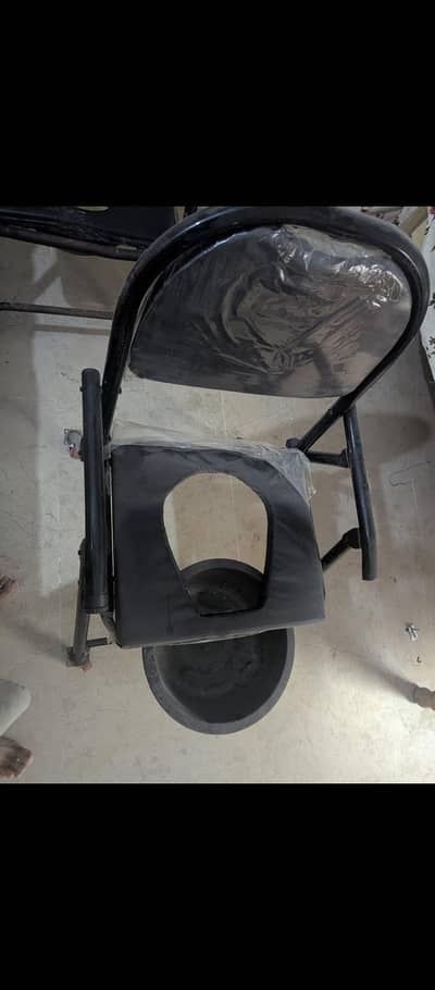 patient bathroom chair with wheels