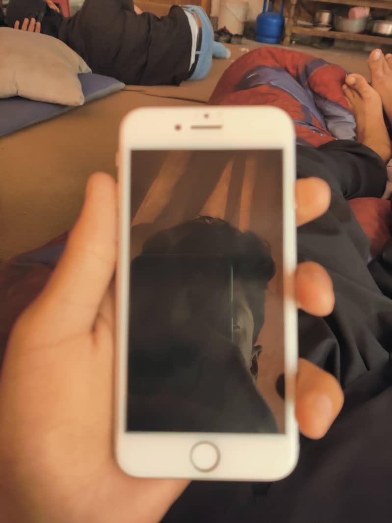 iPhone 8 4