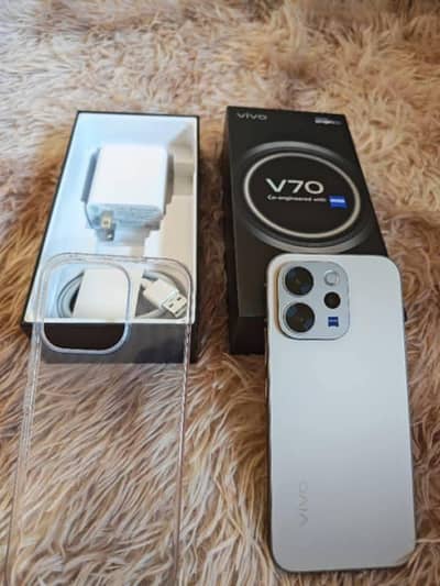 Vivo V70 5g 12/256 Complete Box Urgent Sale Connect What s App Number