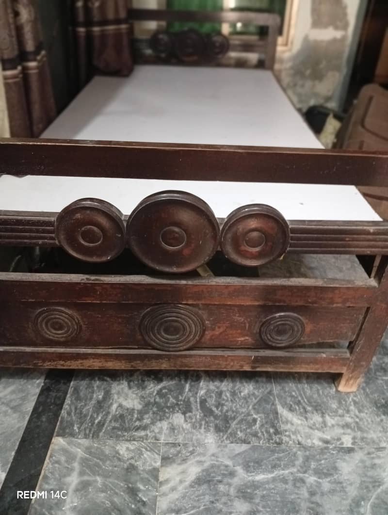 A Single Bed 0